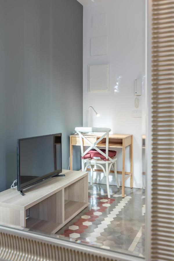Apt With Antique Floor & Lots Of Sun Light Valencia Eksteriør billede