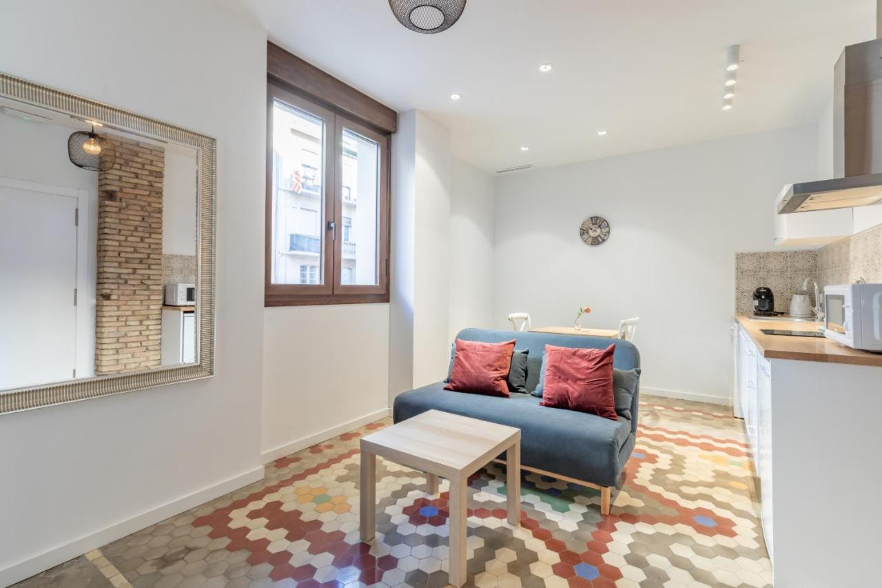 Apt With Antique Floor & Lots Of Sun Light Valencia Eksteriør billede