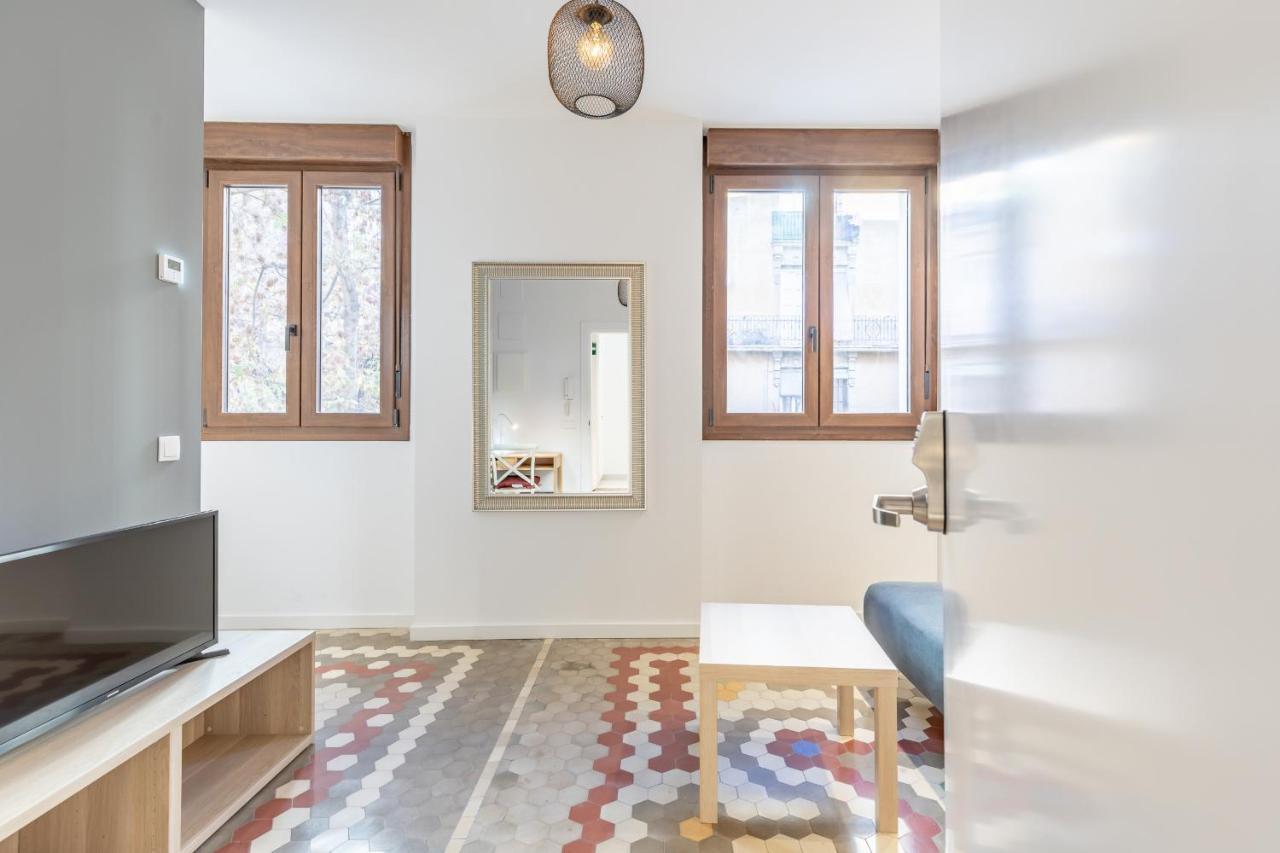 Apt With Antique Floor & Lots Of Sun Light Valencia Eksteriør billede